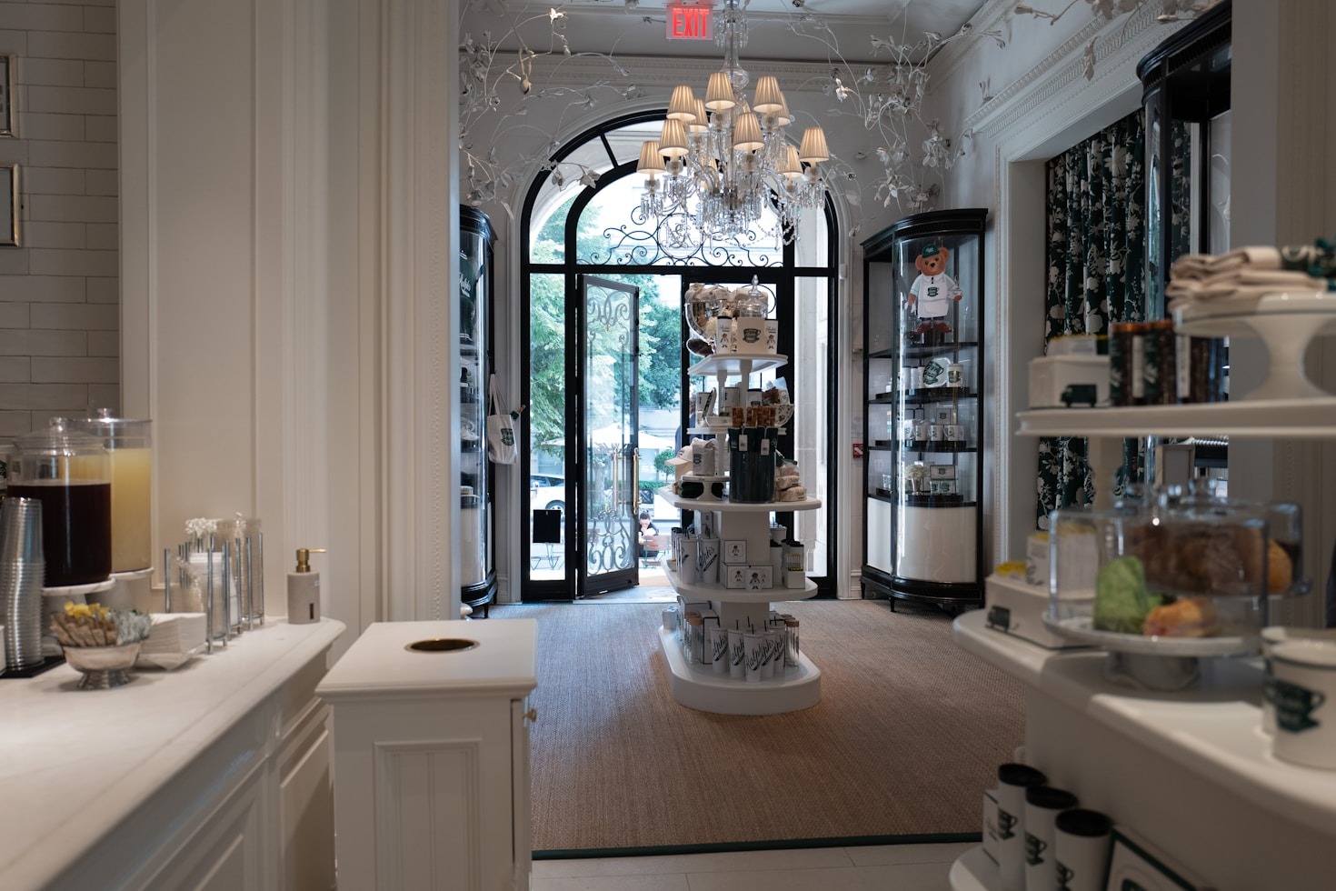 Behind the Scents: The Craftsmanship of Luxury Perfumery